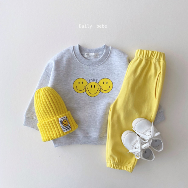[Daily Bebe] Smile Grey Sweatshirt