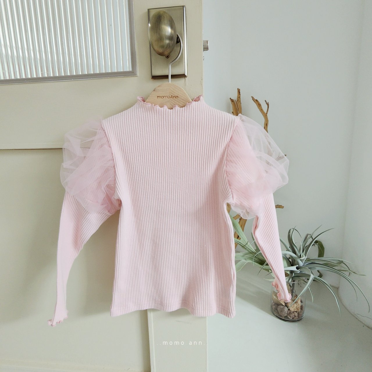 https://tinyyoubabystore.ca/wp-content/uploads/2023/01/2023-Baby-Spring-toddler-PUFF-SLEEVE-TOP-korean-clothes-vancouver-baby2.jpeg